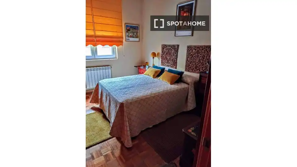 Habitación 86 m², Oviedo