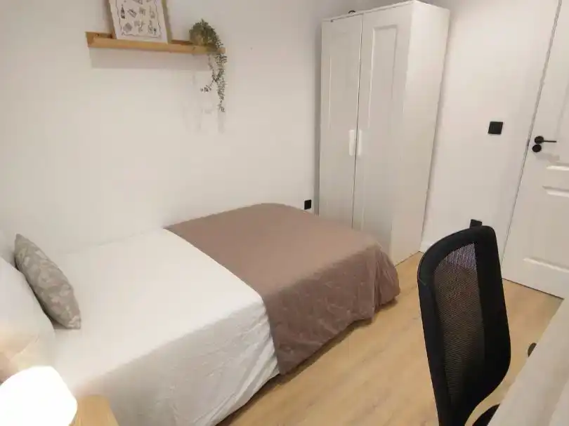 Habitación 90 m², Ávila