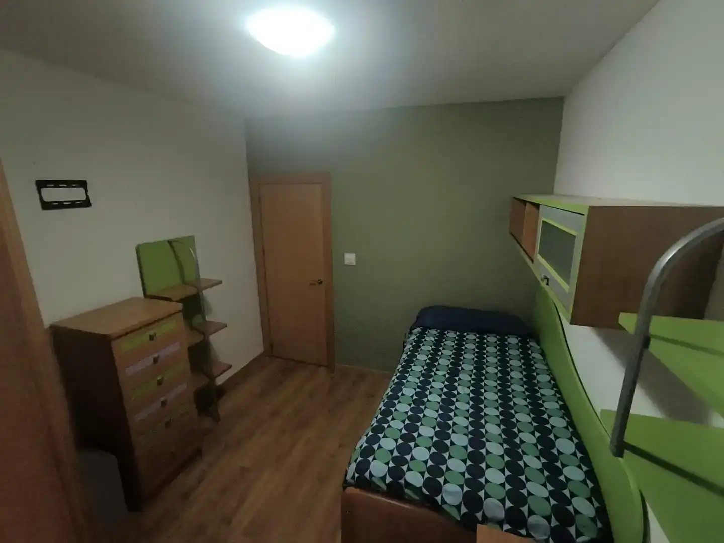 Habitación 100 m², Ávila