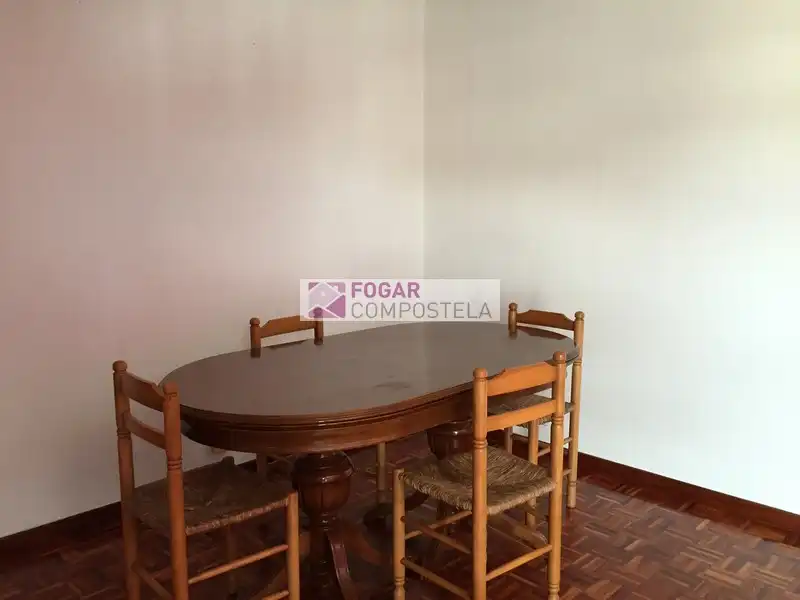 Piso de 90 m² en Santiago de Compostela