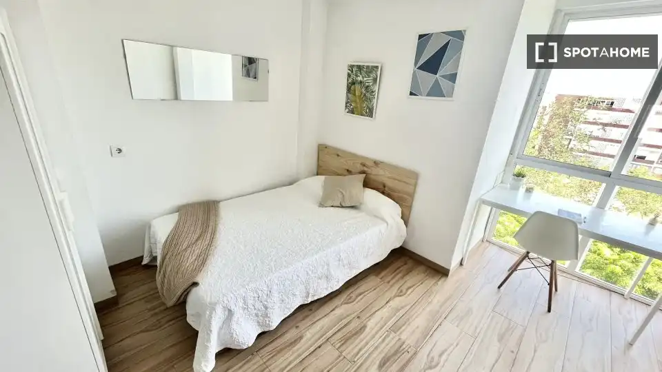Habitación 81 m², Sevilla