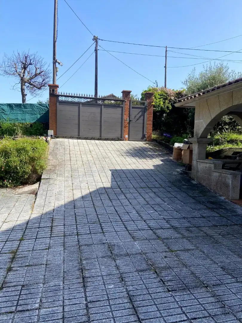 Casa de 300 m² en Cangas de Morrazo