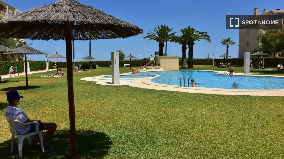 Habitación 75 m², Dénia