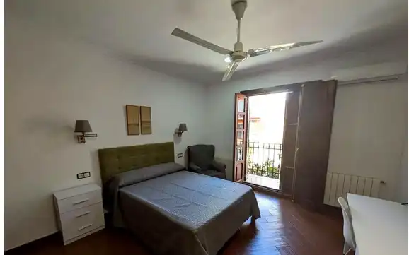 Habitación 504 m², Linares