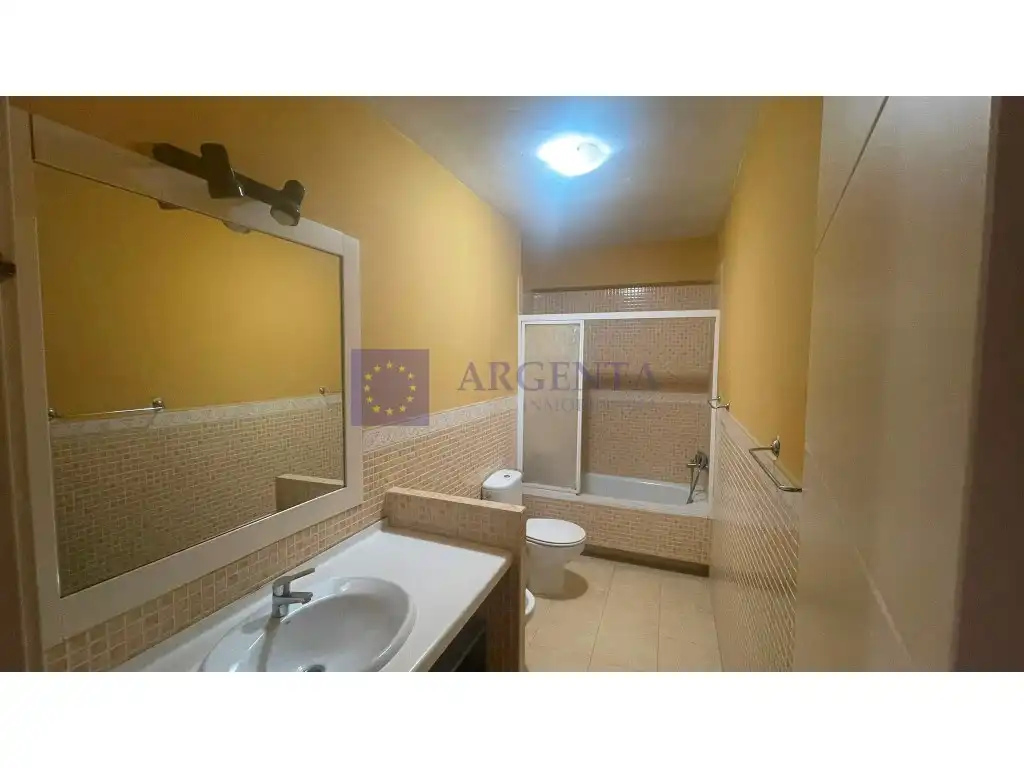 Piso de 85 m² en Cáceres