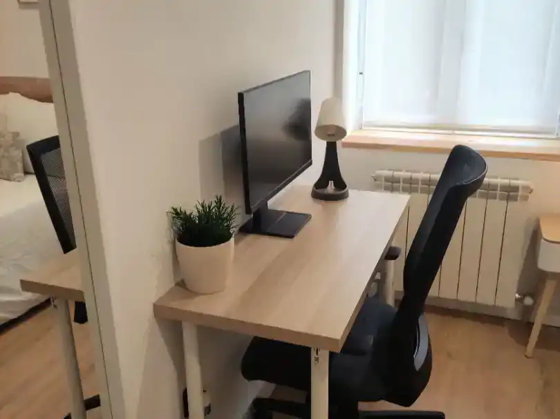 Habitación 90 m², Ávila