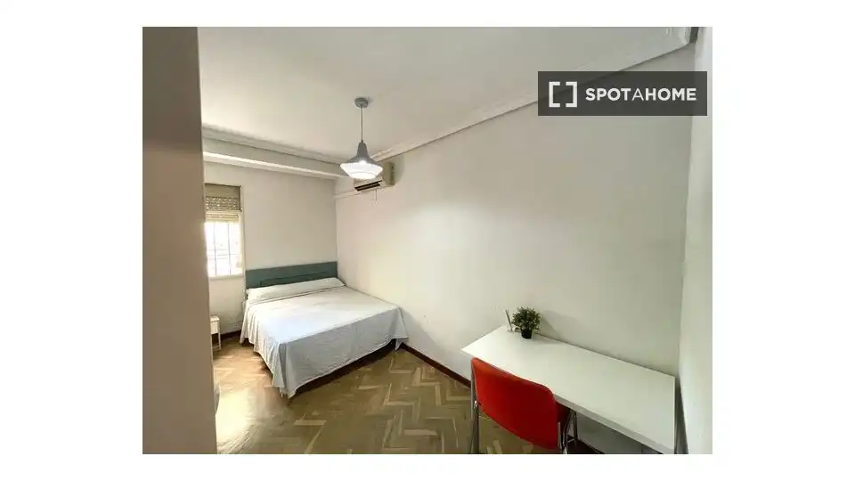 Habitación 232 m², Sevilla