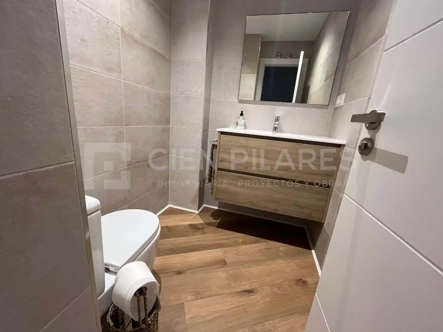 Habitación 195 m², Logroño