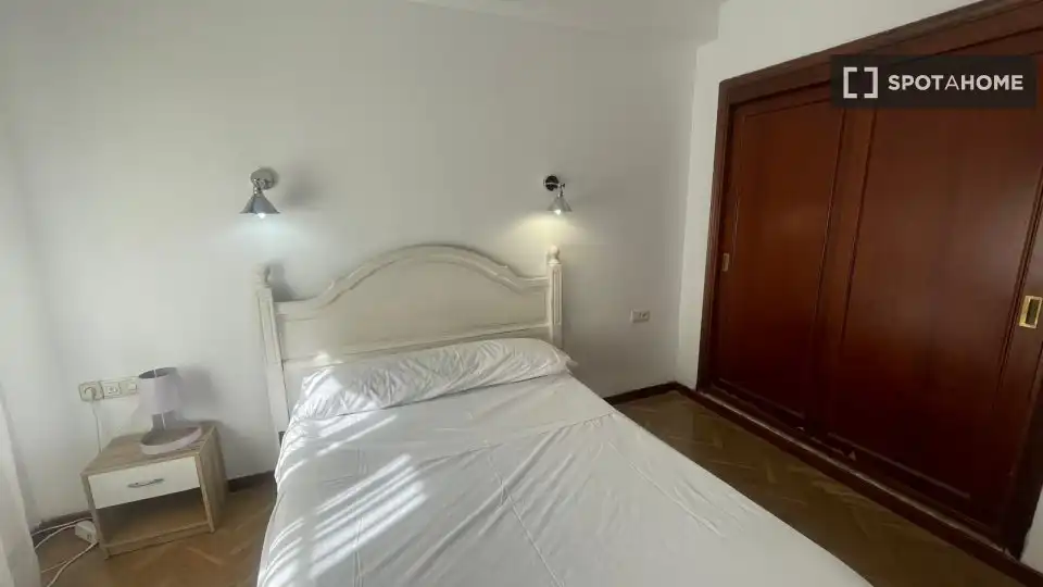 Habitación 232 m², Sevilla