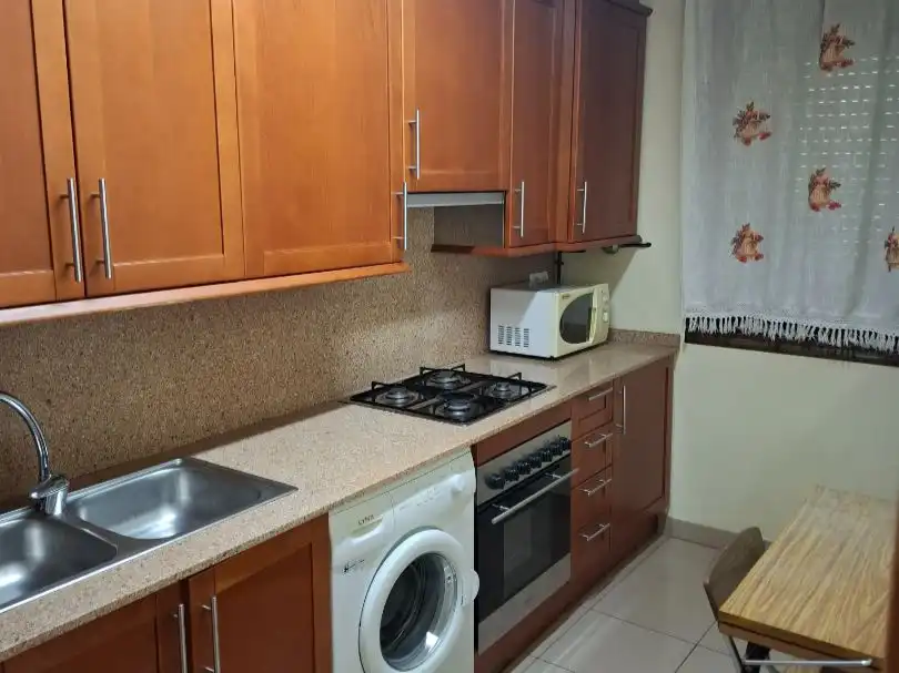 Habitació de lloguer, Sort