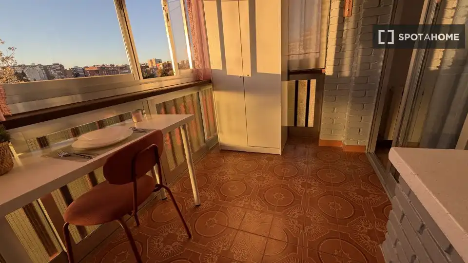 Room for rent, Madrid