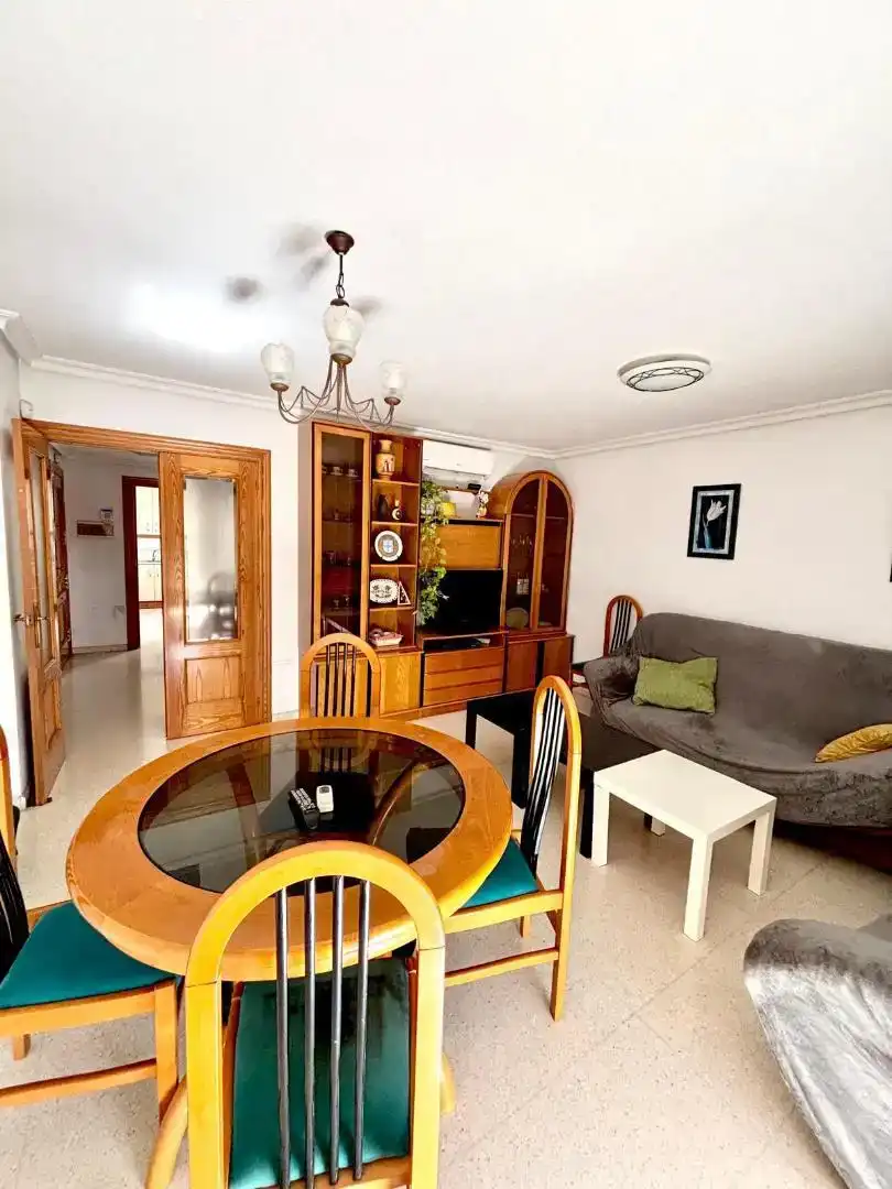 Habitación 130 m², Almería