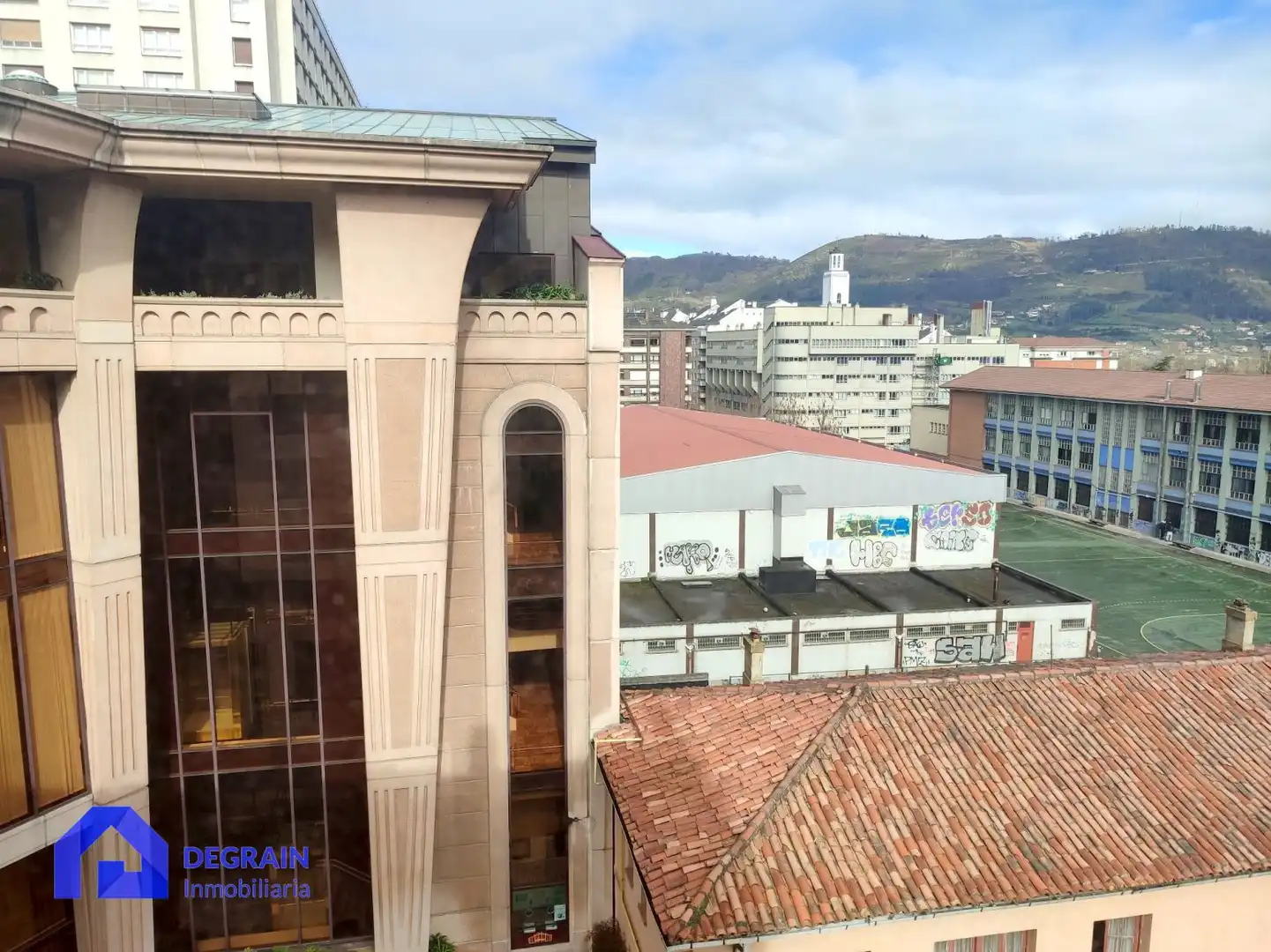 Piso de 146 m² en Oviedo