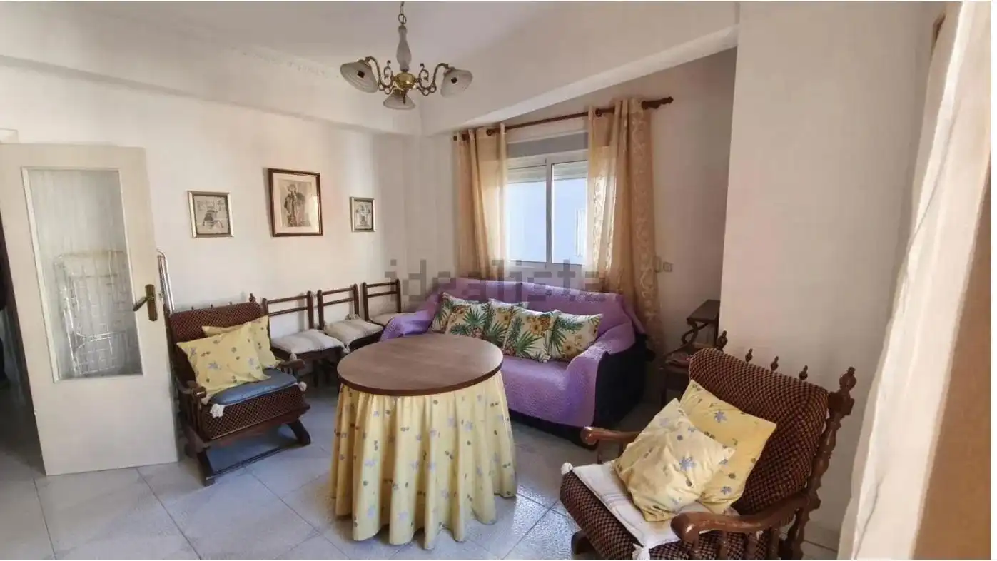 Piso de 80 m² en Almería