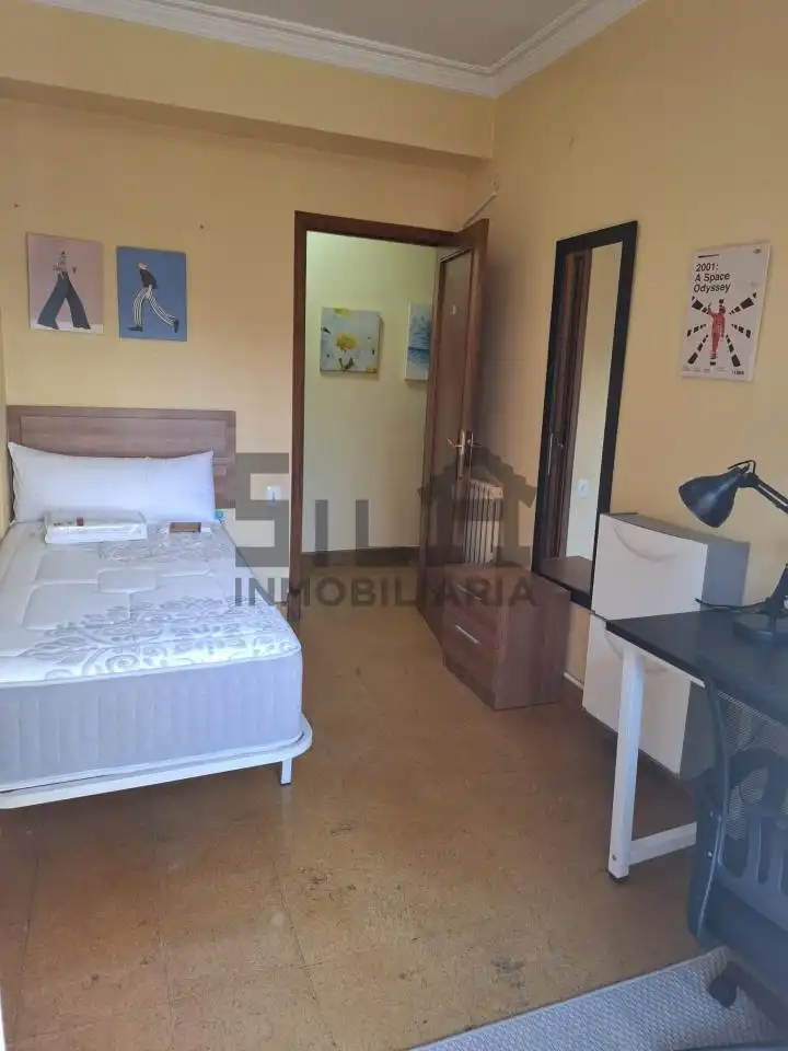 Piso de 85 m² en Ourense