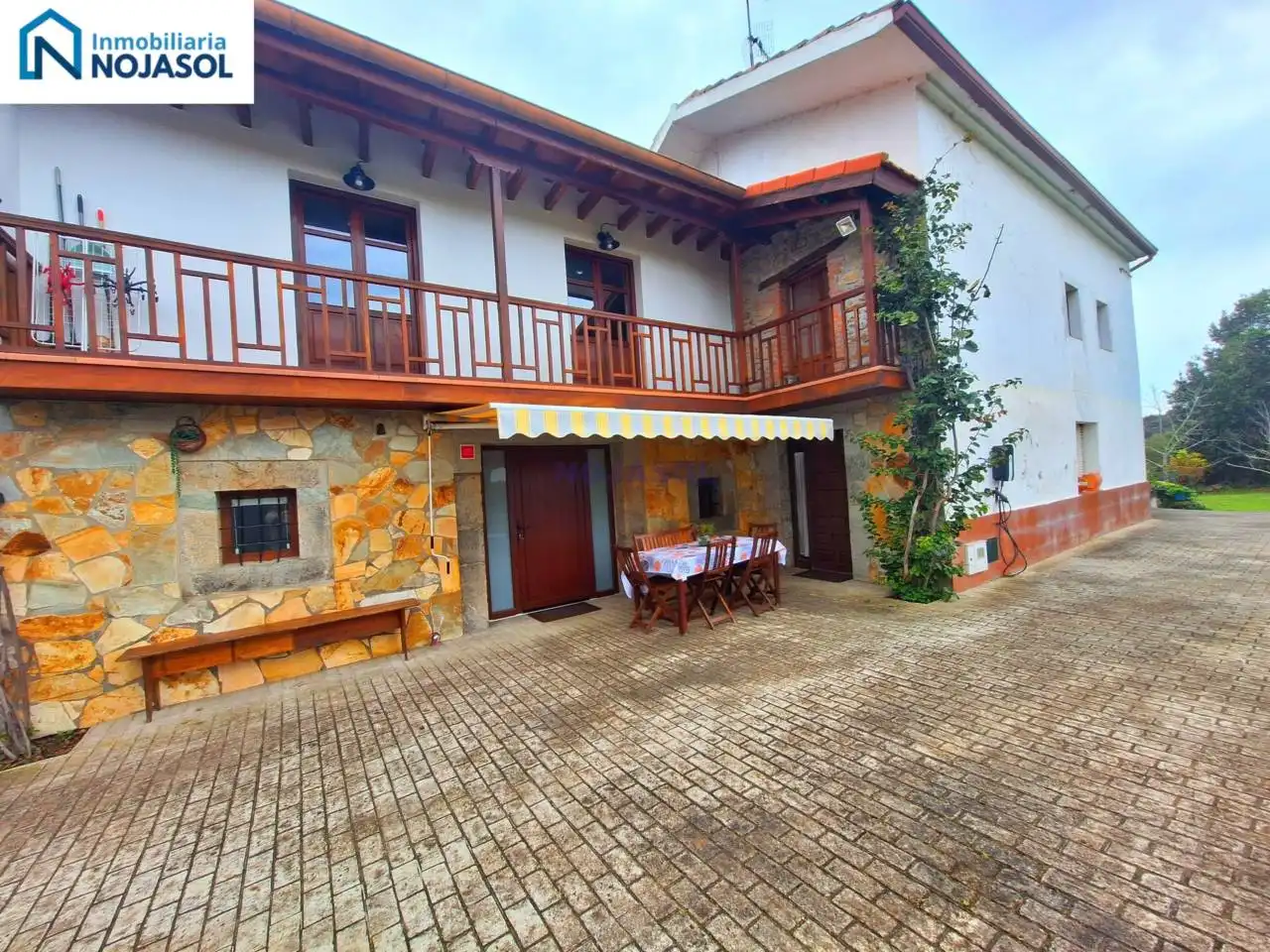 Casa de 160 m² en Arnuero