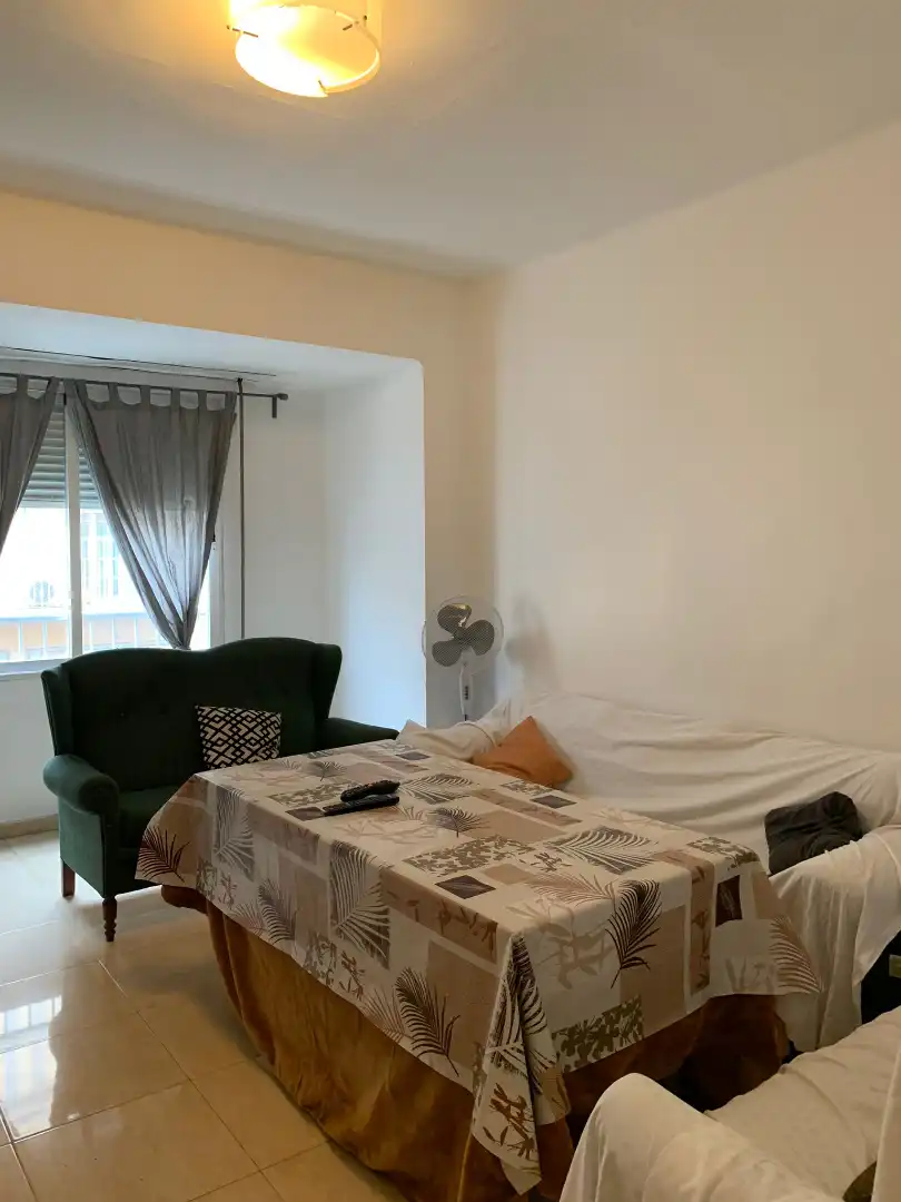 Habitación 200 m², Granada