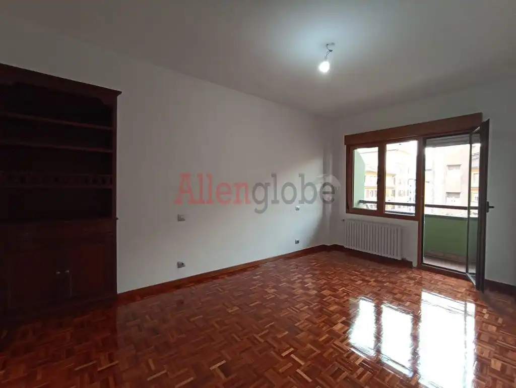 Piso de 110 m² en Oviedo