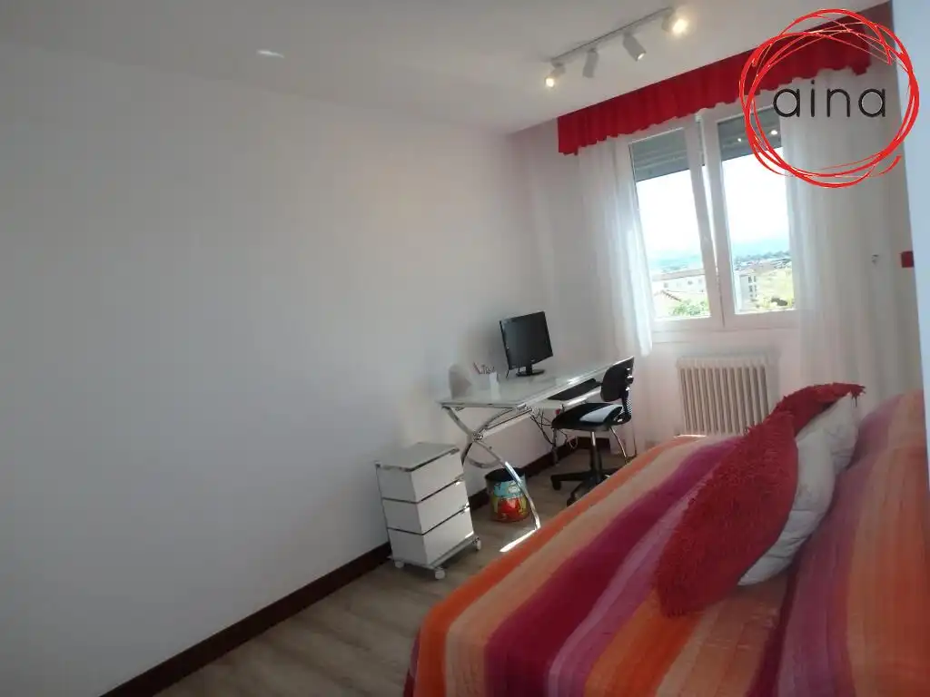 Piso de 80 m² en Pamplona