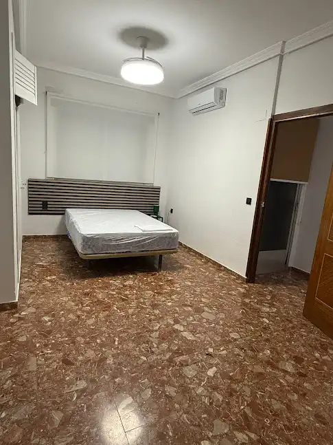 Piso de 200 m² en Linares