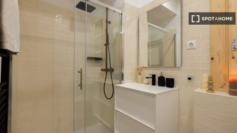 Habitación 75 m², Barcelona