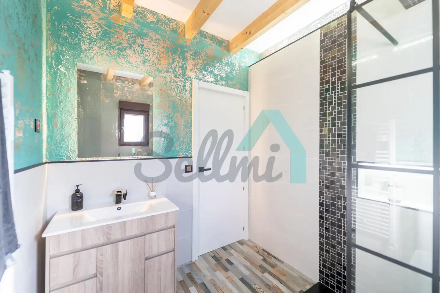 Piso de 200 m² en Mieres