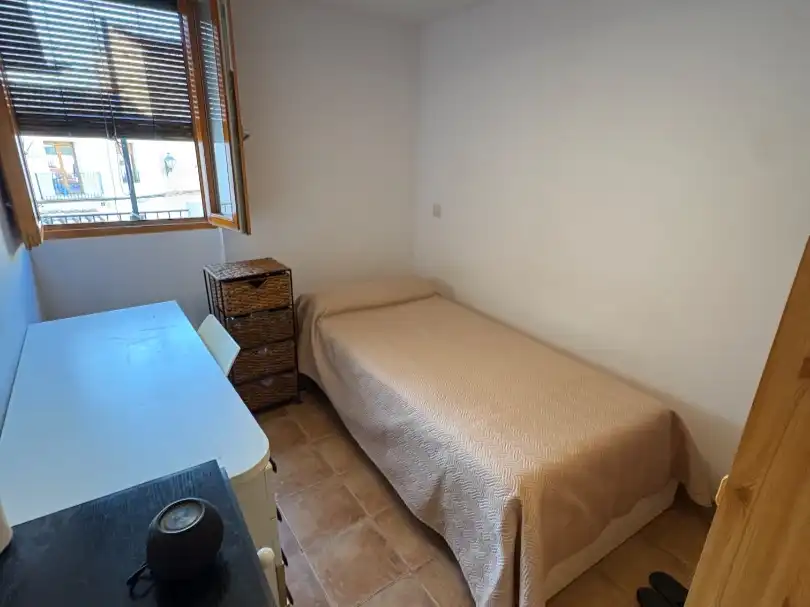 Room for rent, Montcada / Moncada