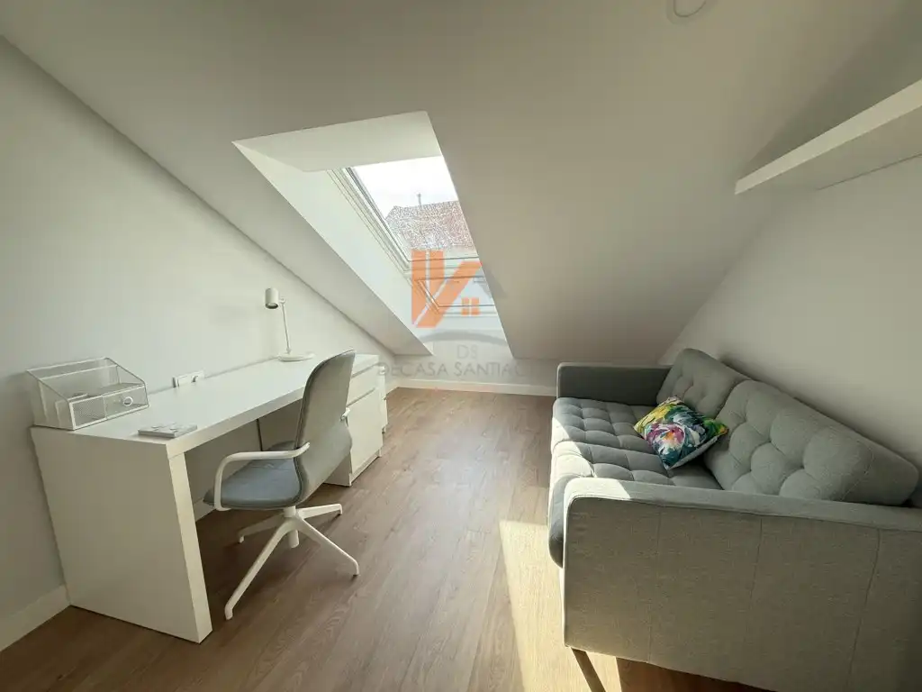 Piso de 136 m² en Santiago de Compostela