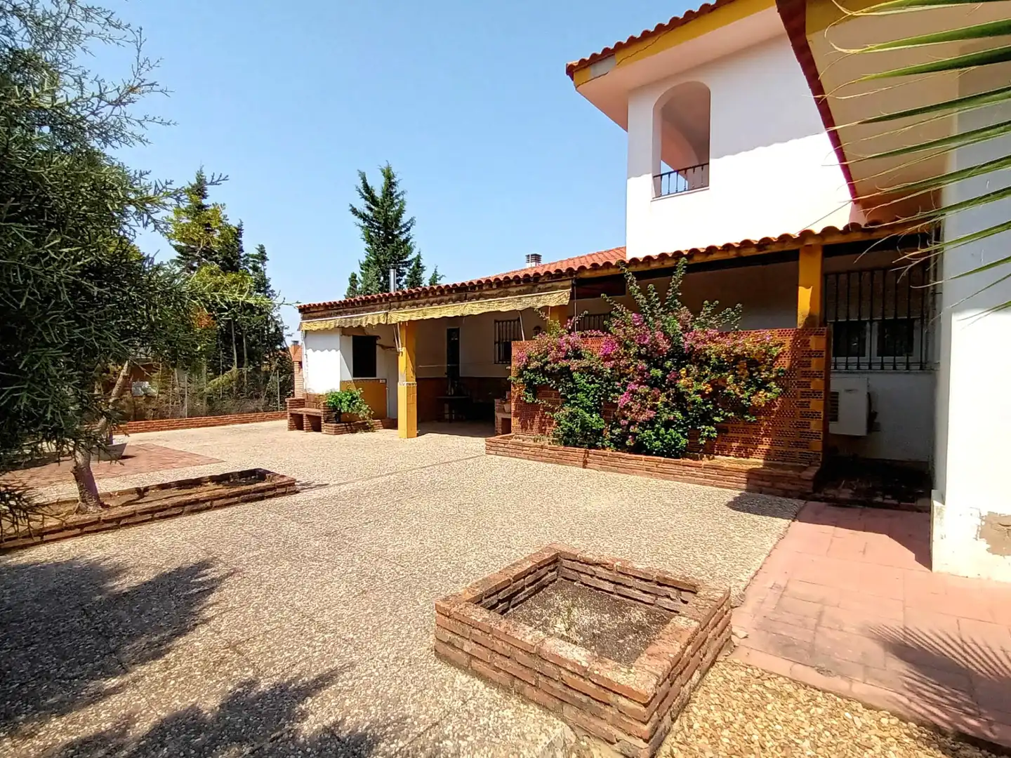 Flat 700 m² in Badajoz