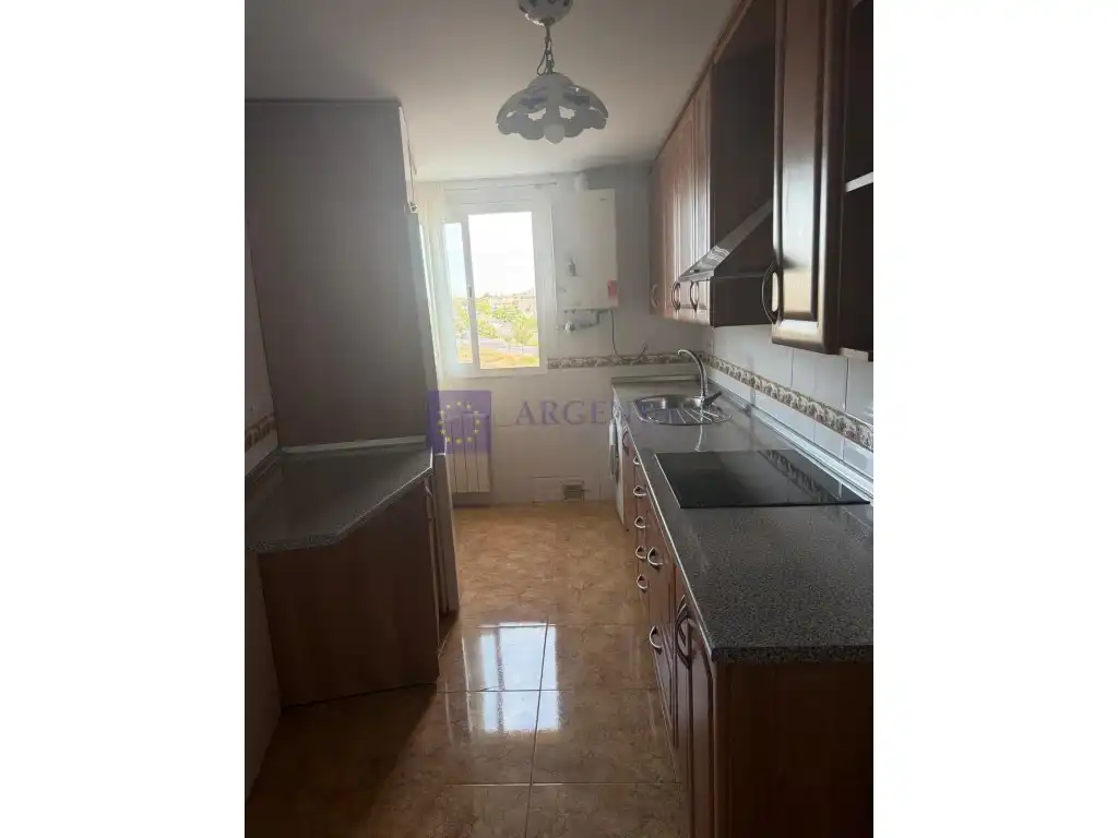 Piso de 90 m² en Cáceres