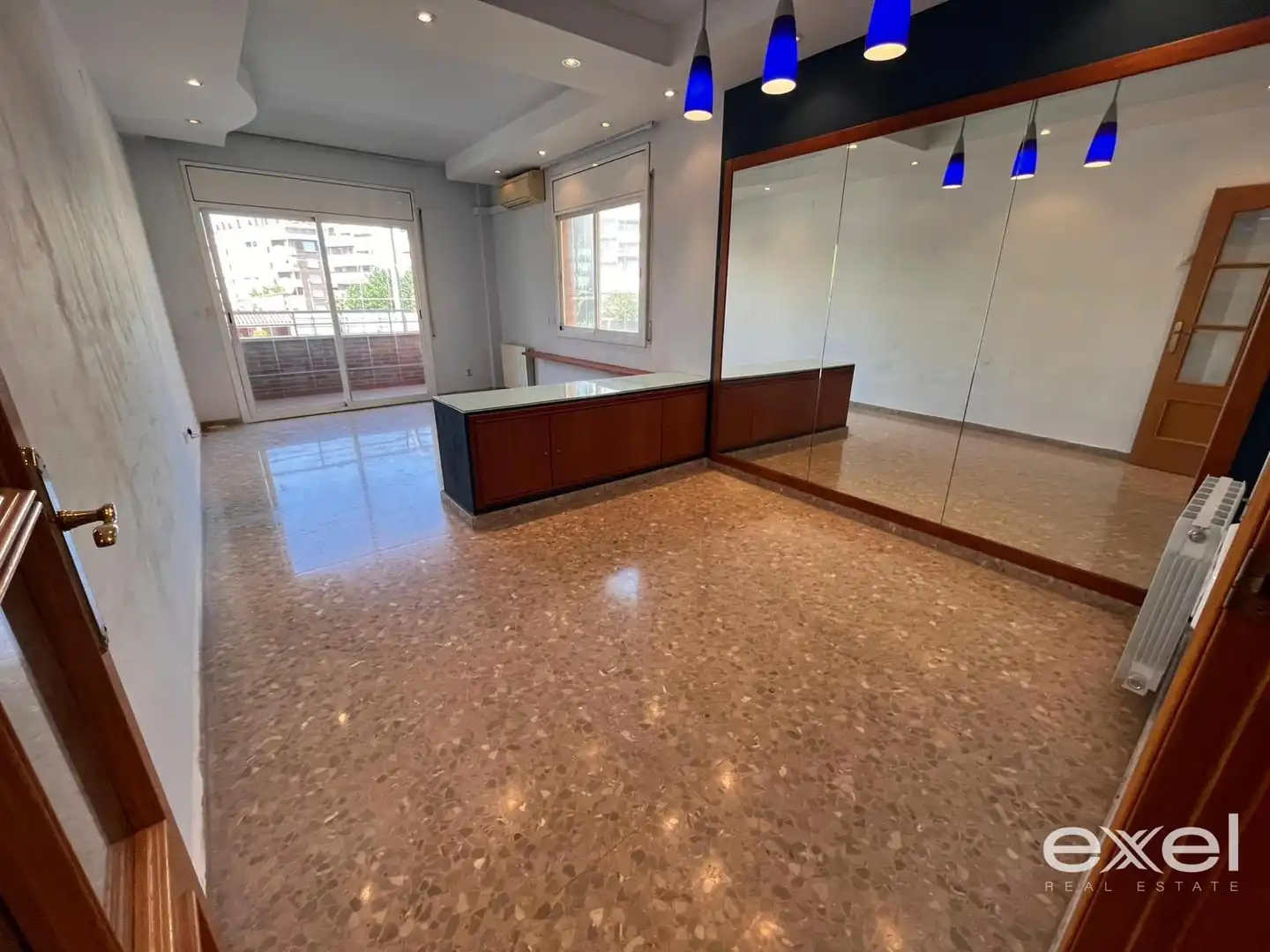 Pis de 110 m² a Cornellà de Llobregat