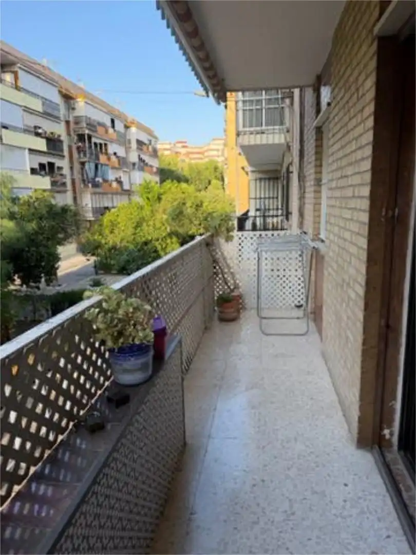 Piso de 80 m² en Sevilla