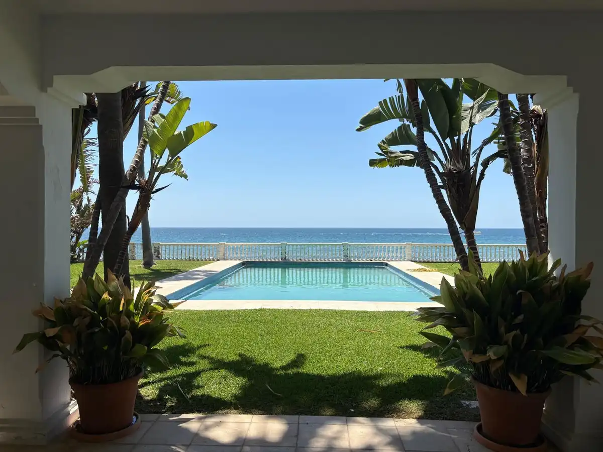 Pis de 984 m² a Estepona