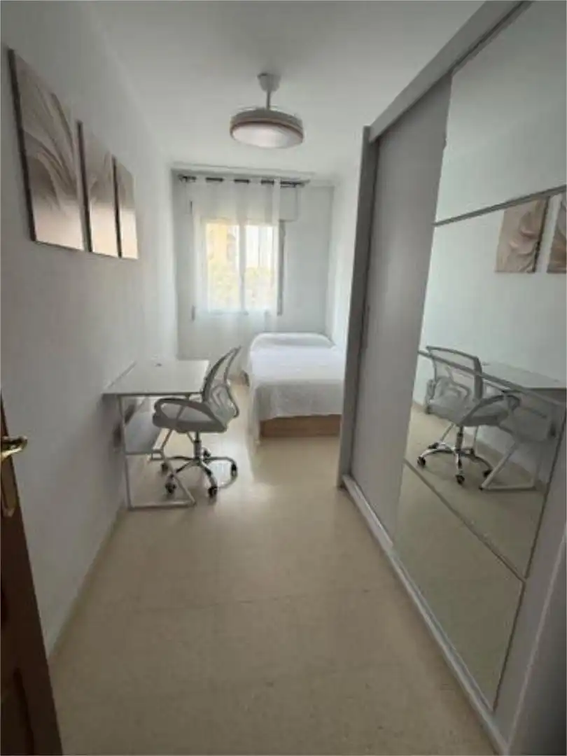 Habitació 90 m², Còrdova
