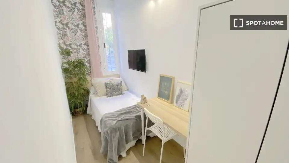 Habitación 200 m², Sevilla