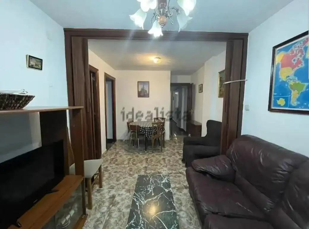 Piso de 90 m² en Granada