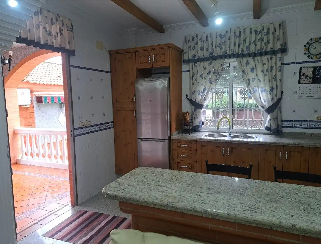 Haus 180 m² in Dos Hermanas