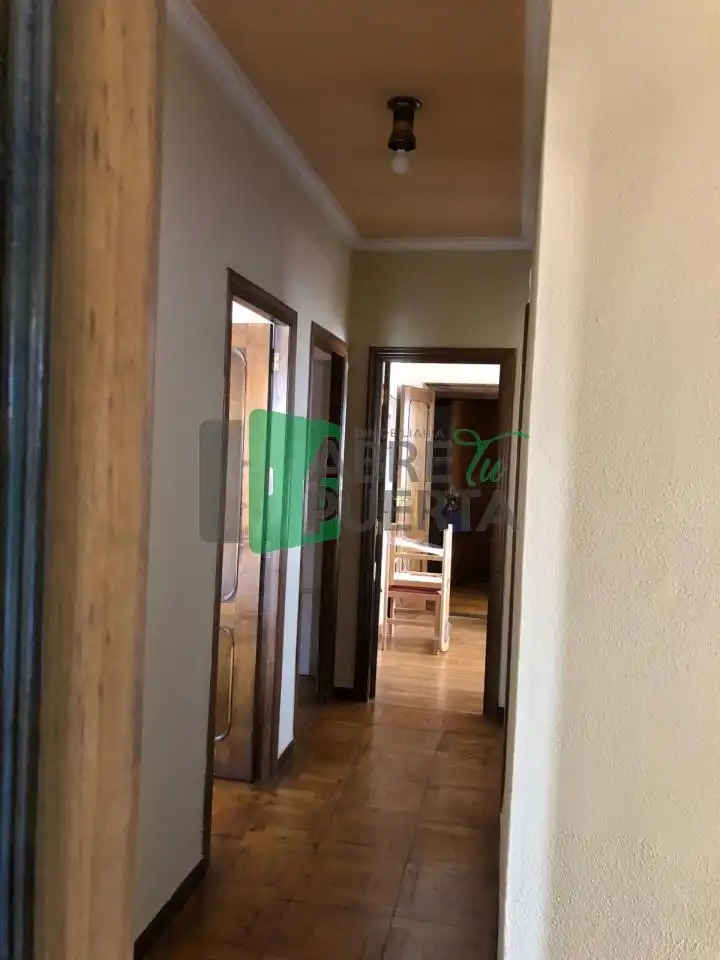 Piso de 130 m² en Ourense