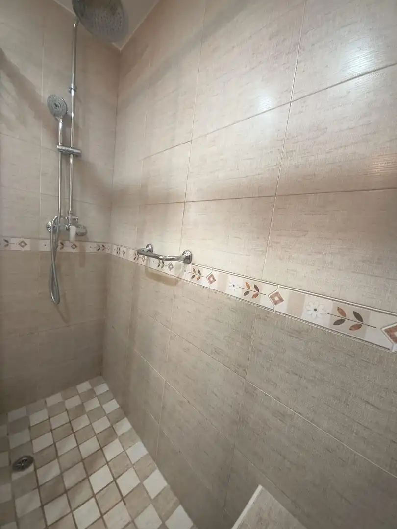 Piso de 85 m² en Granada