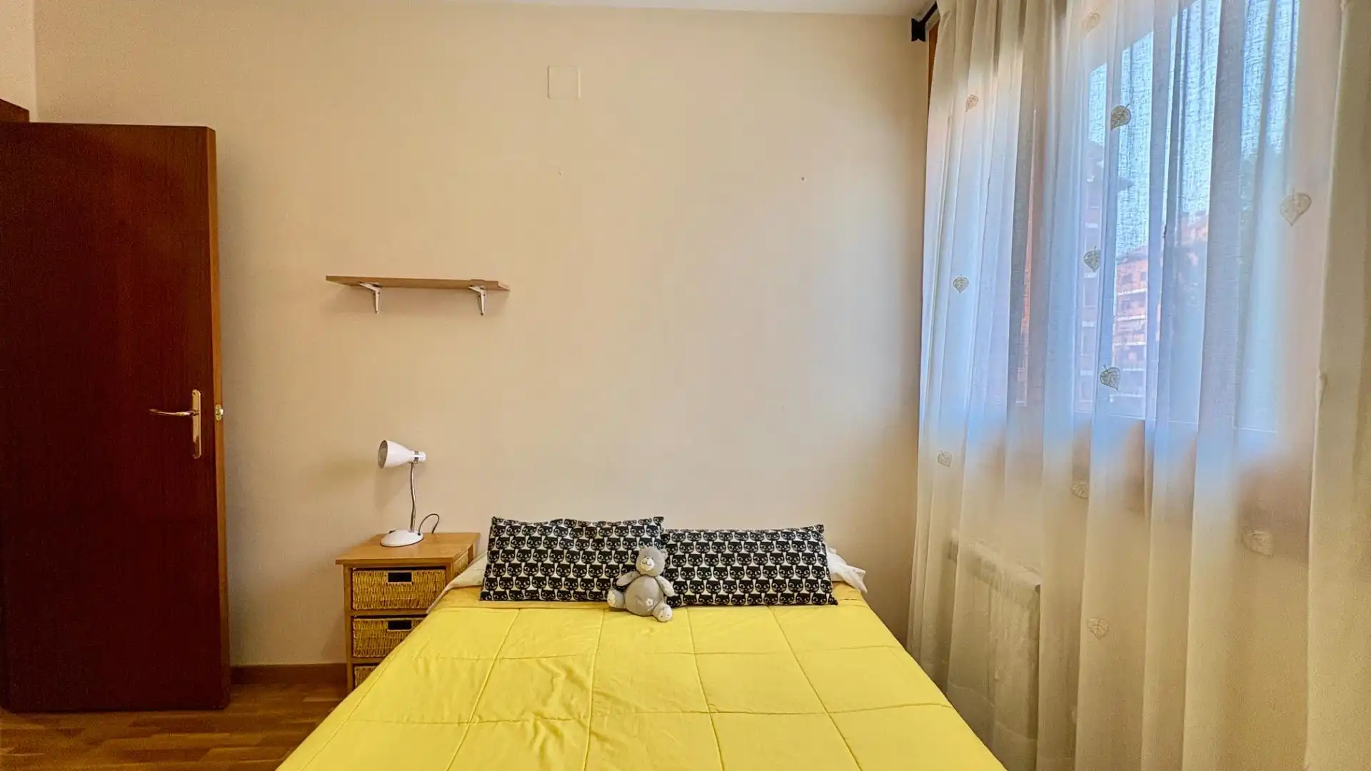 Flat 100 m² in Jaca