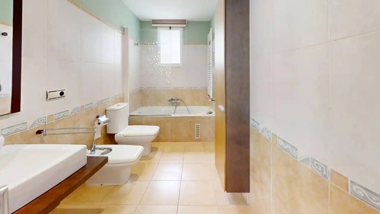 Piso de 115 m² en Benetússer