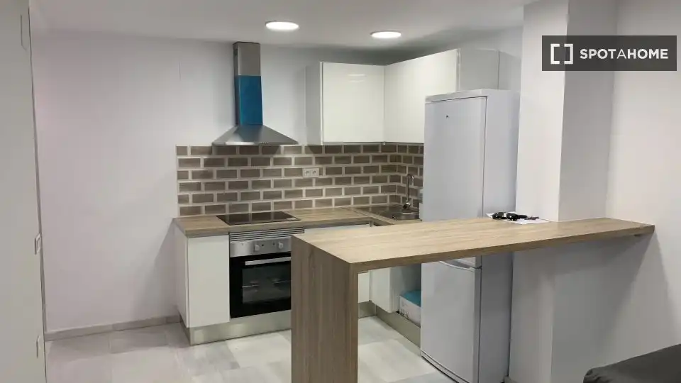 Habitación 86 m², Almería