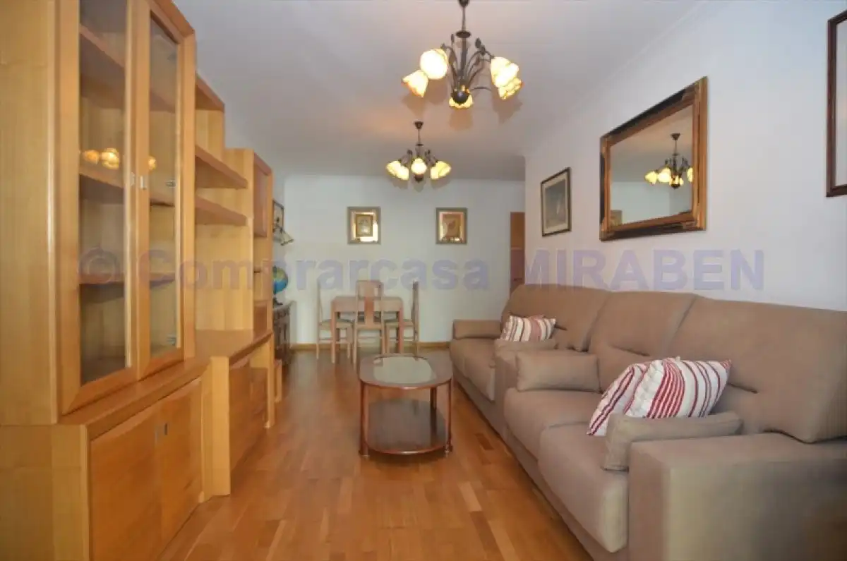 Piso de 90 m² en Boiro