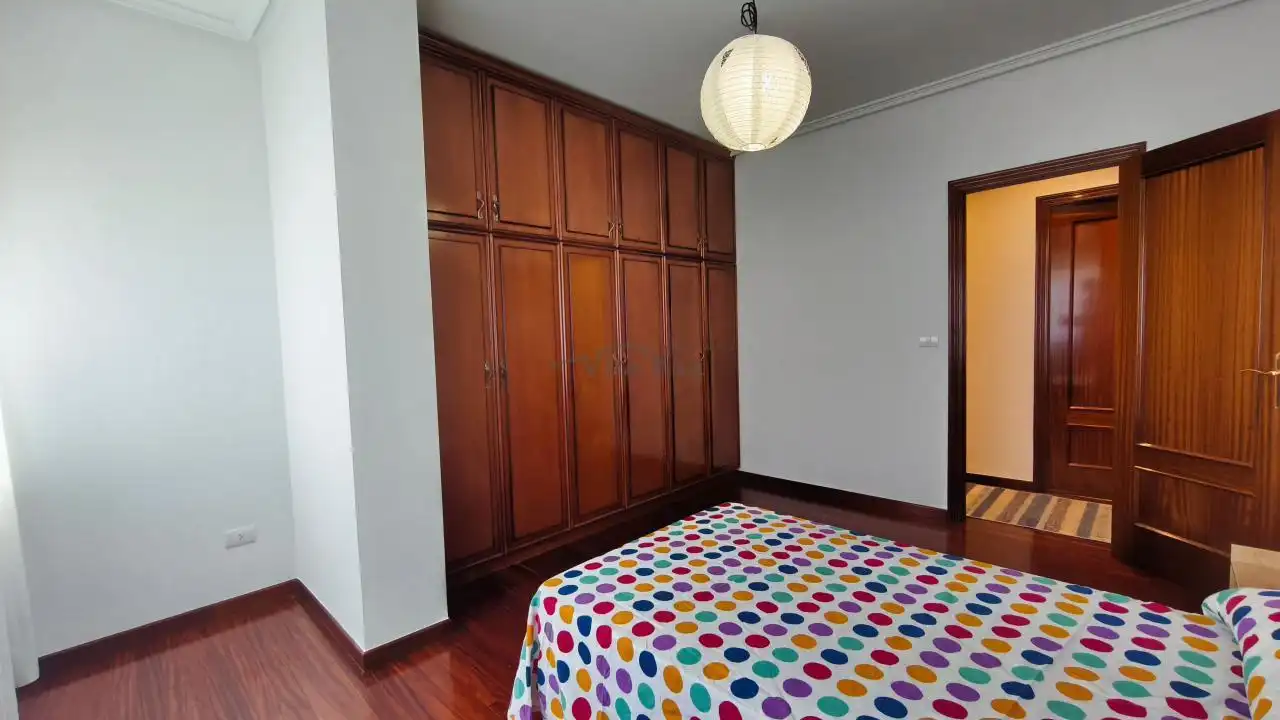 Wohnung 101 m² in Ourense