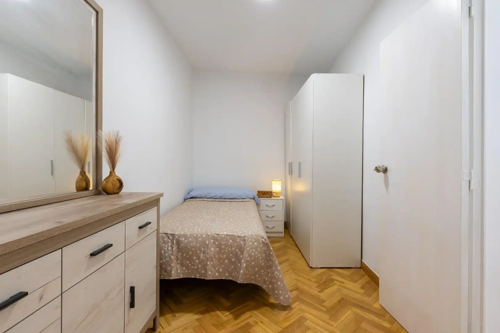 Piso de 96 m² en Pelahustán
