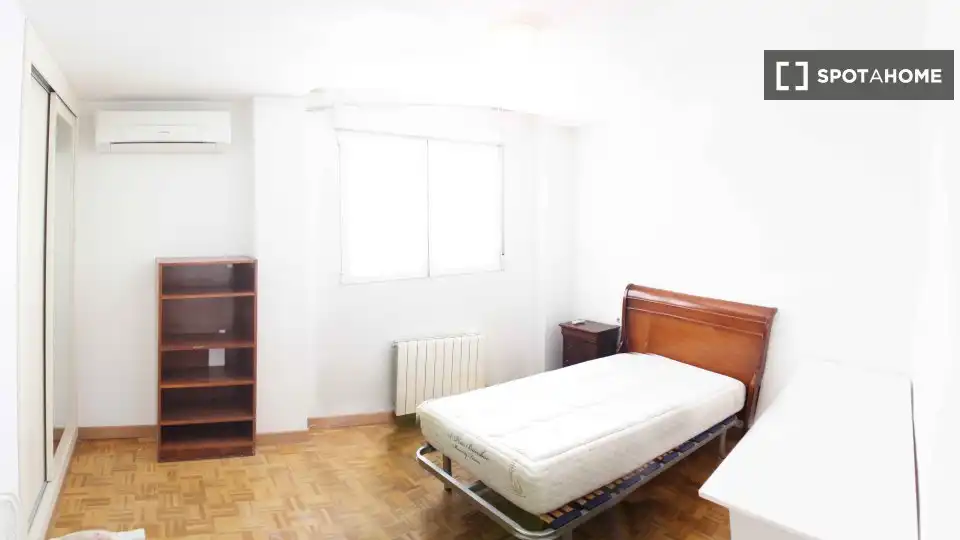 Habitación 98 m², Granada
