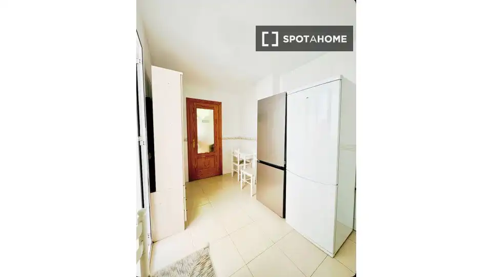 Habitación 150 m², Almería