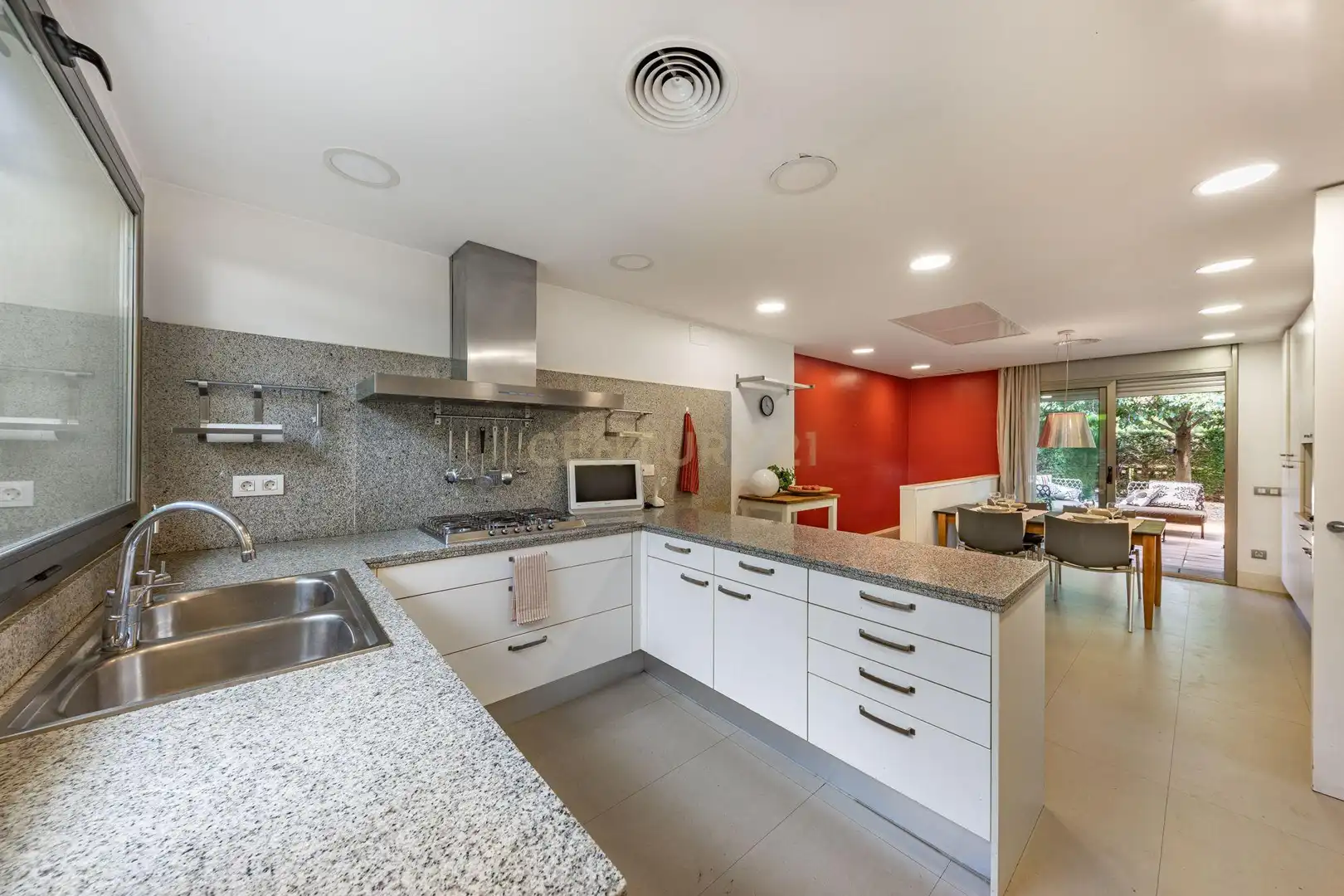 Будинок 238 м² у Sant Cugat del Vallès