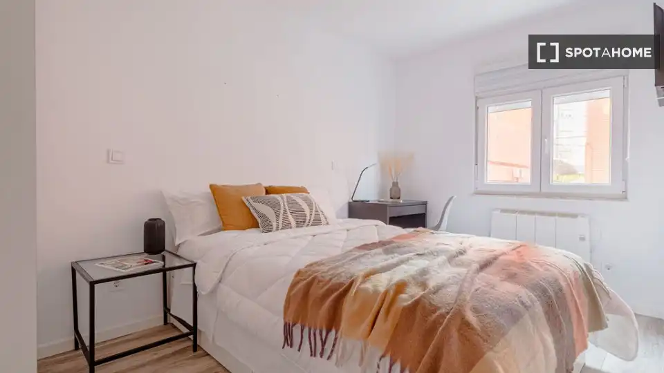 Habitación 75 m², Santander