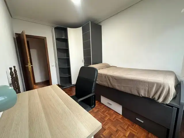 Pis de 130 m² a Pamplona